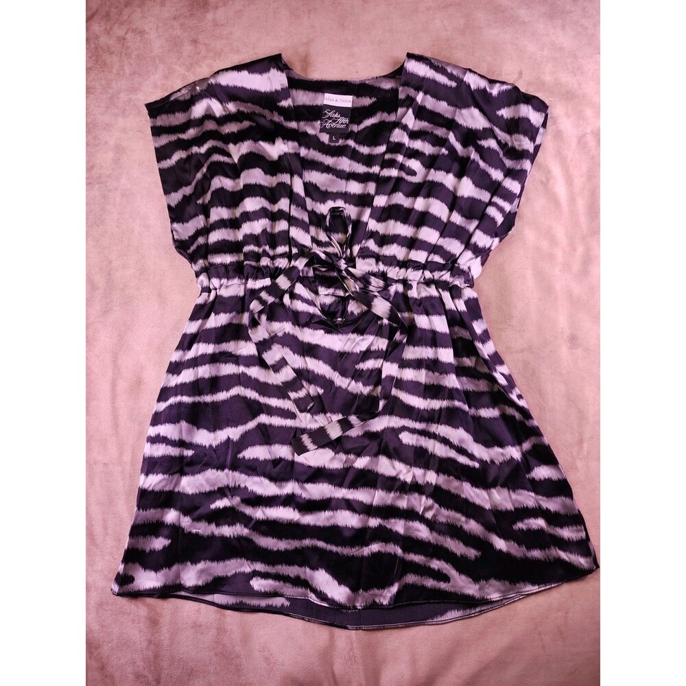 Alice & Trixie Saks Fifth Ave L Black White Silk Animal Print Tie Blouse